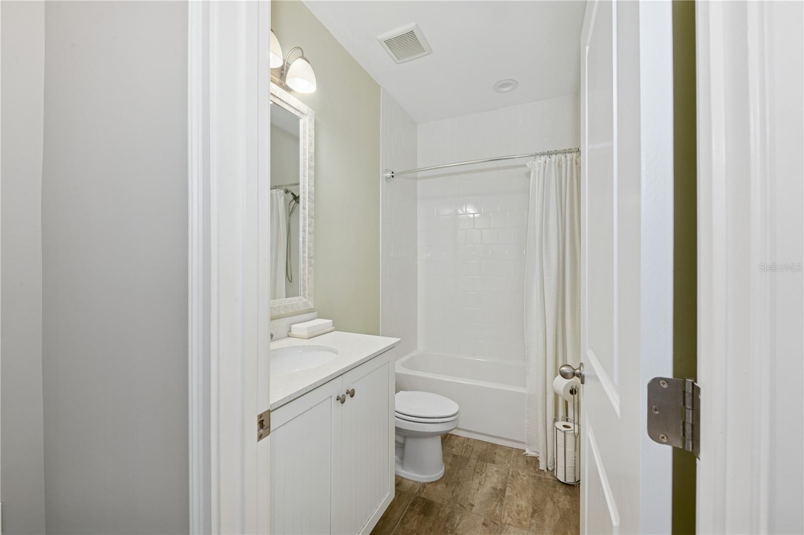 8778 Peachtree Park Ct