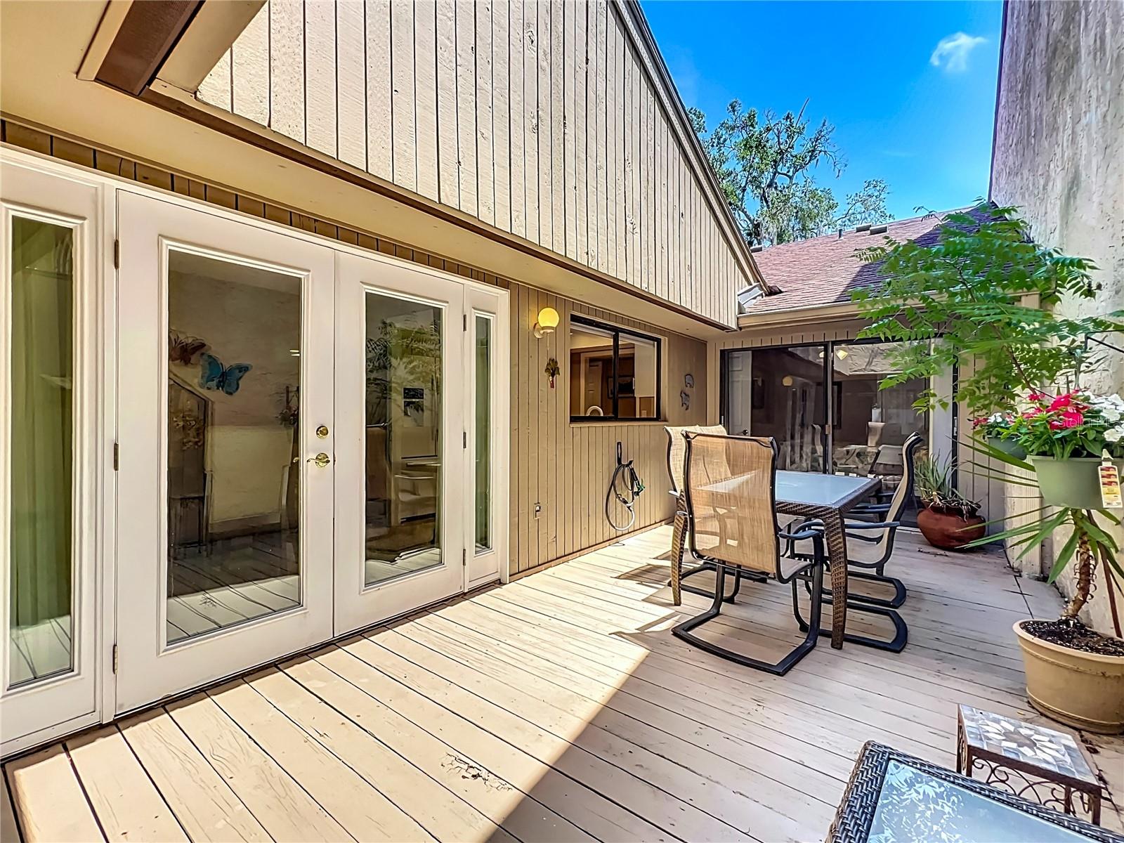 103 Red Cedar Dr