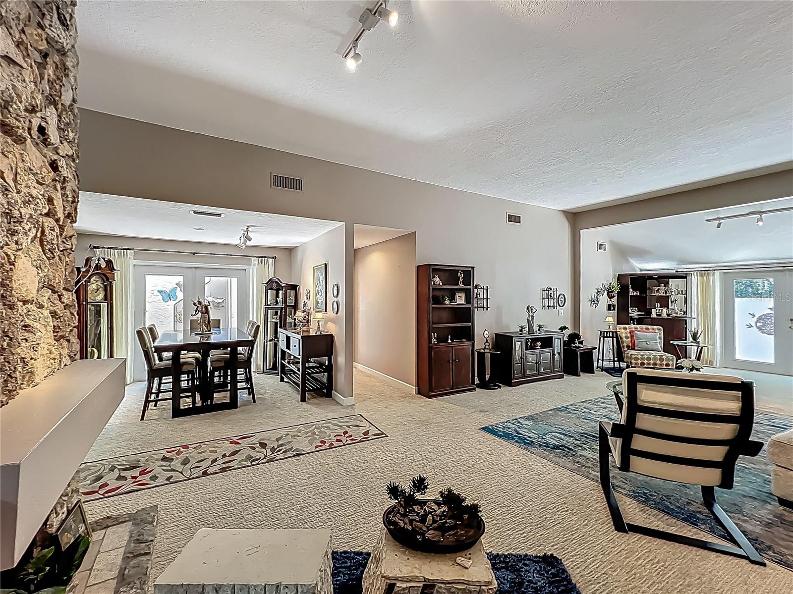 103 Red Cedar Dr