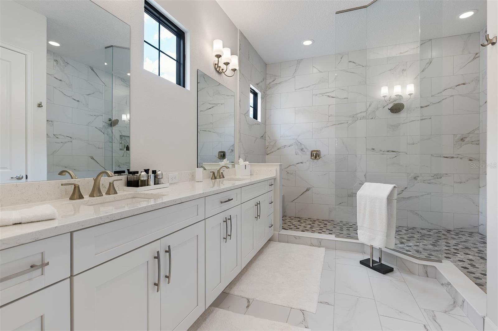 8113 Via Vittoria Way