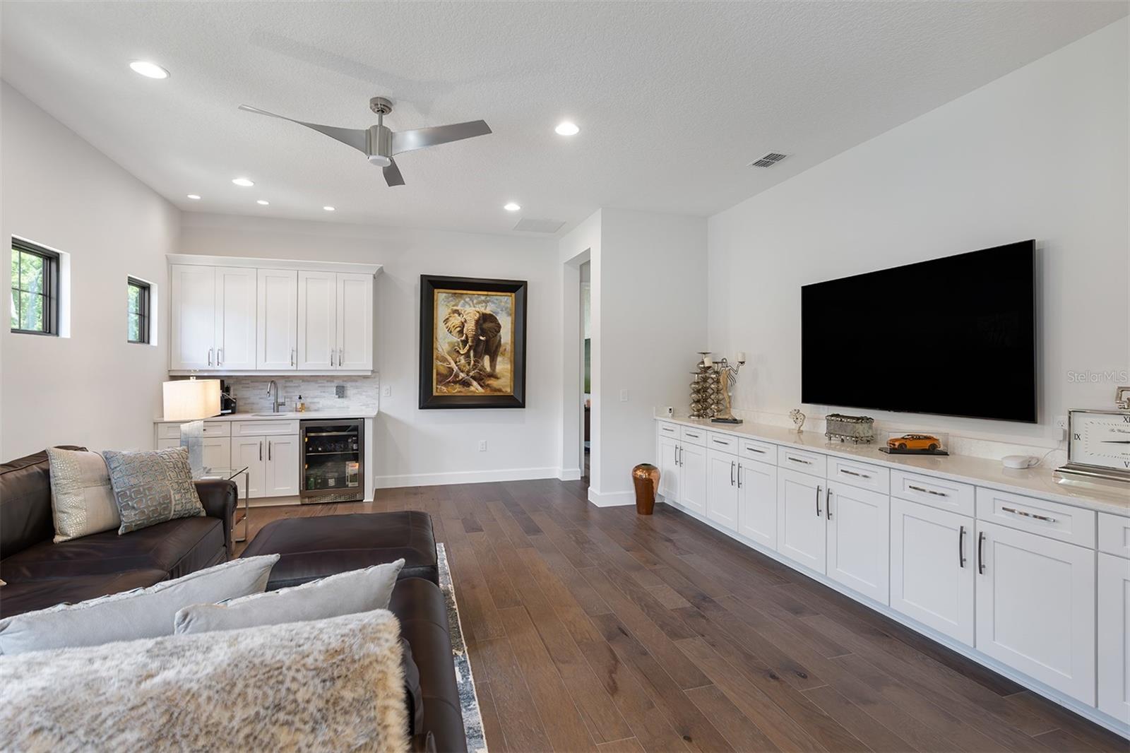 8113 Via Vittoria Way