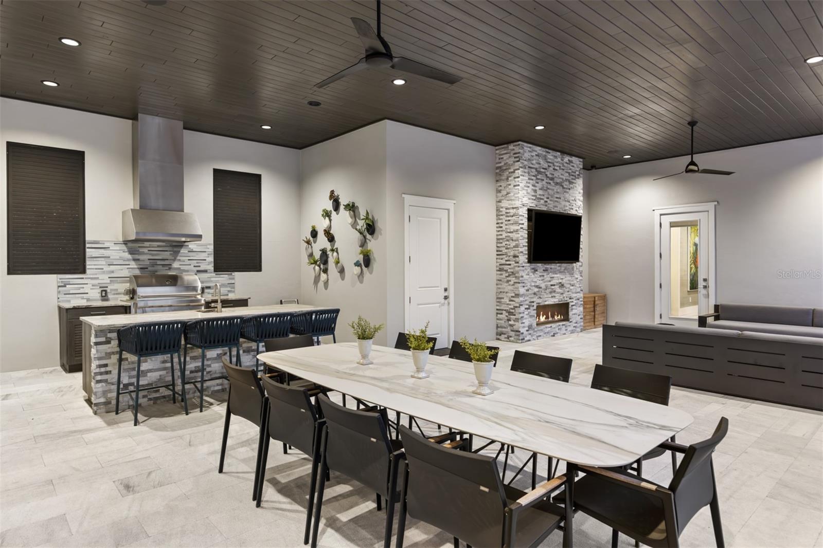 3428 Chaine Du Lac Blvd