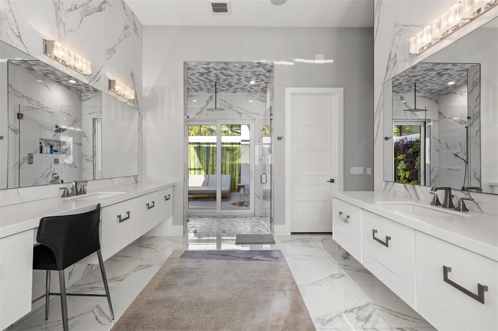 3428 Chaine Du Lac Blvd