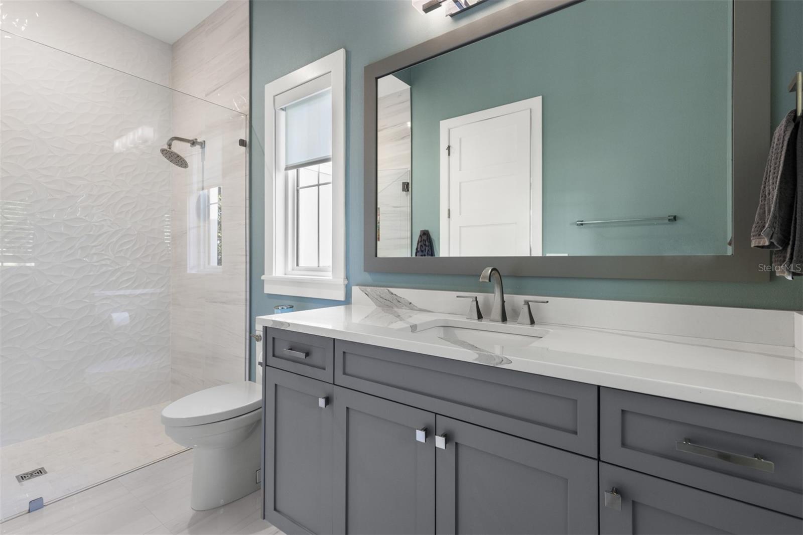 3428 Chaine Du Lac Blvd