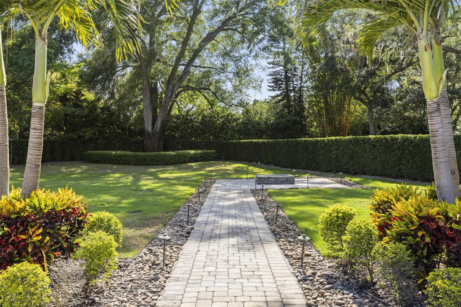 3428 Chaine Du Lac Blvd