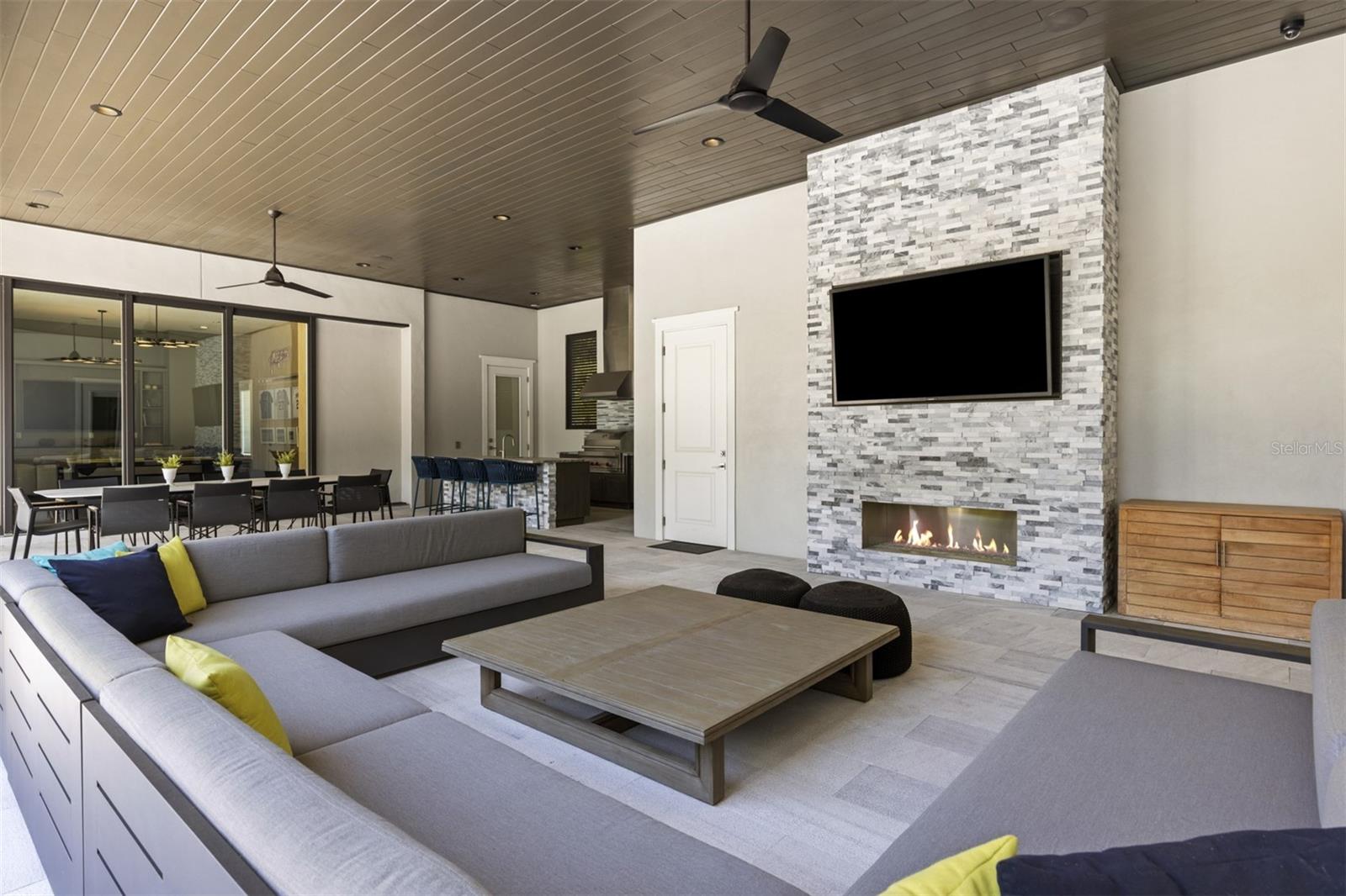 3428 Chaine Du Lac Blvd