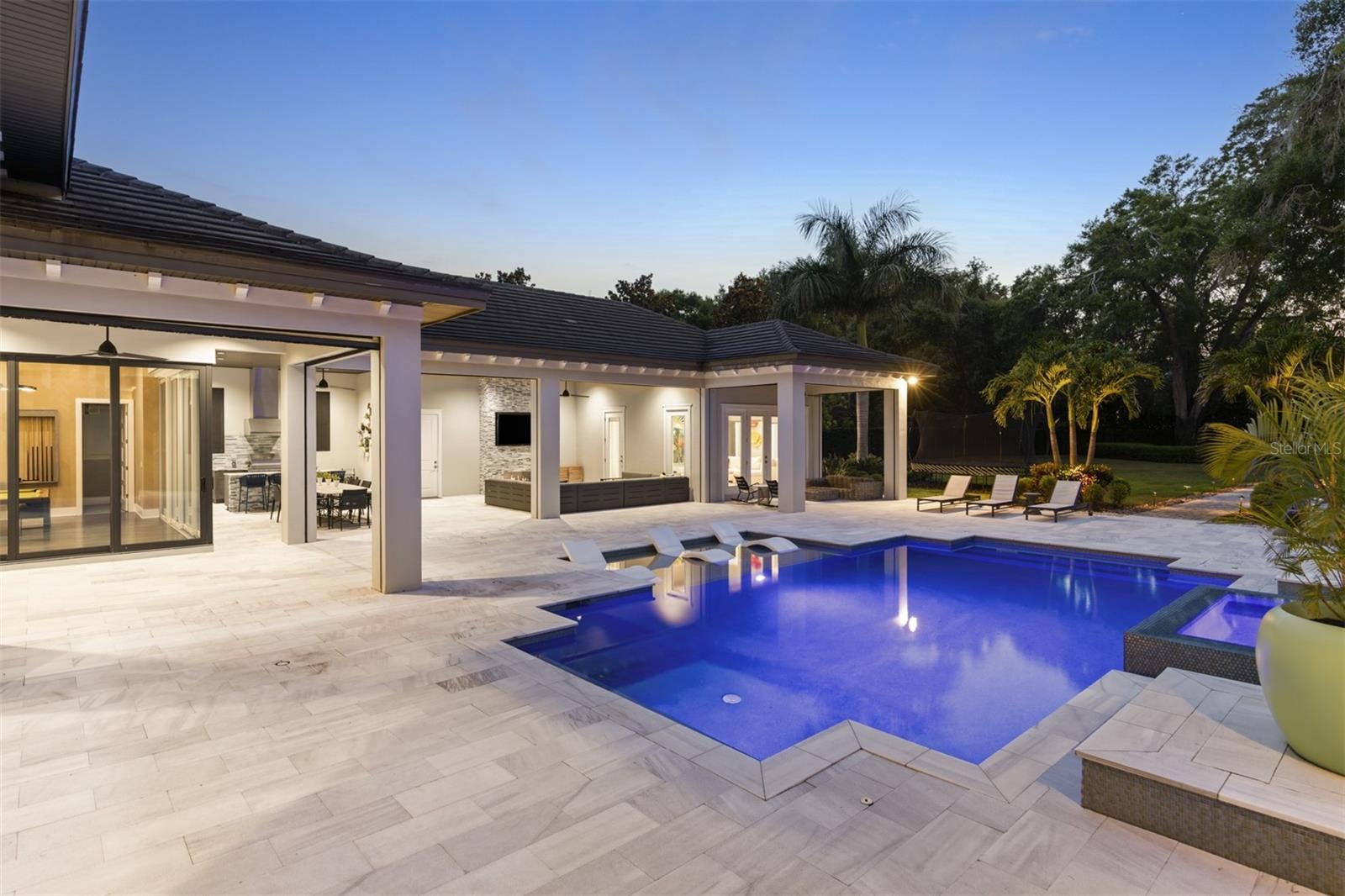 3428 Chaine Du Lac Blvd