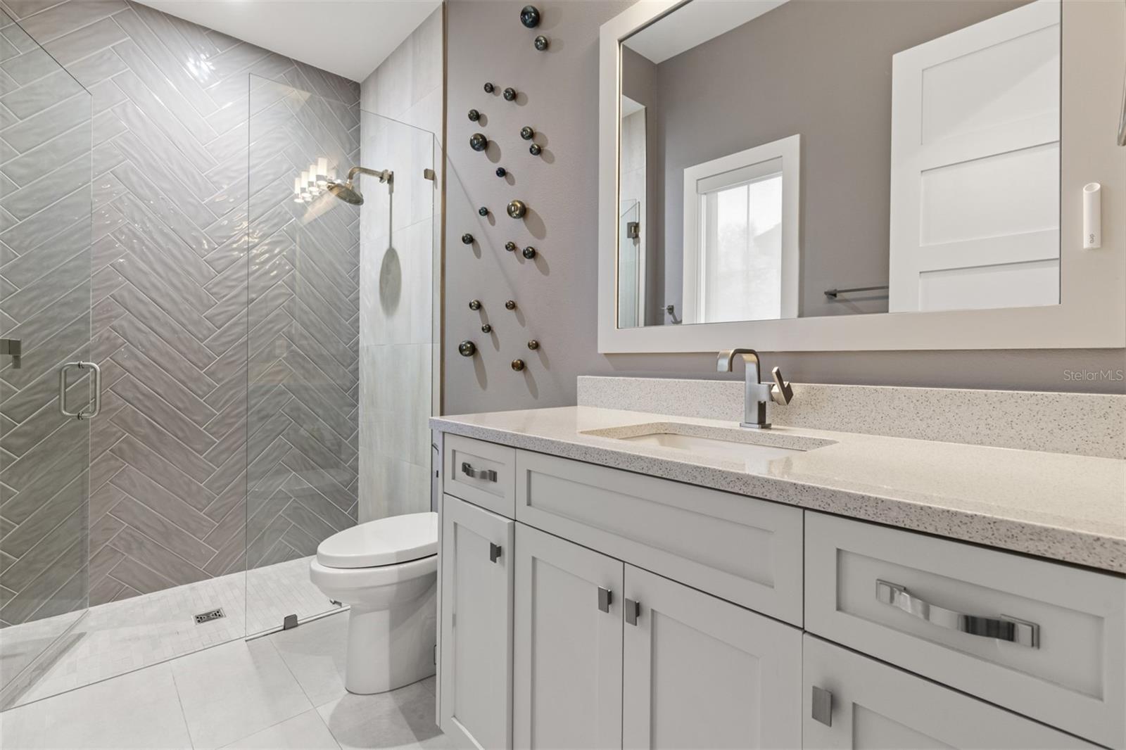 3428 Chaine Du Lac Blvd