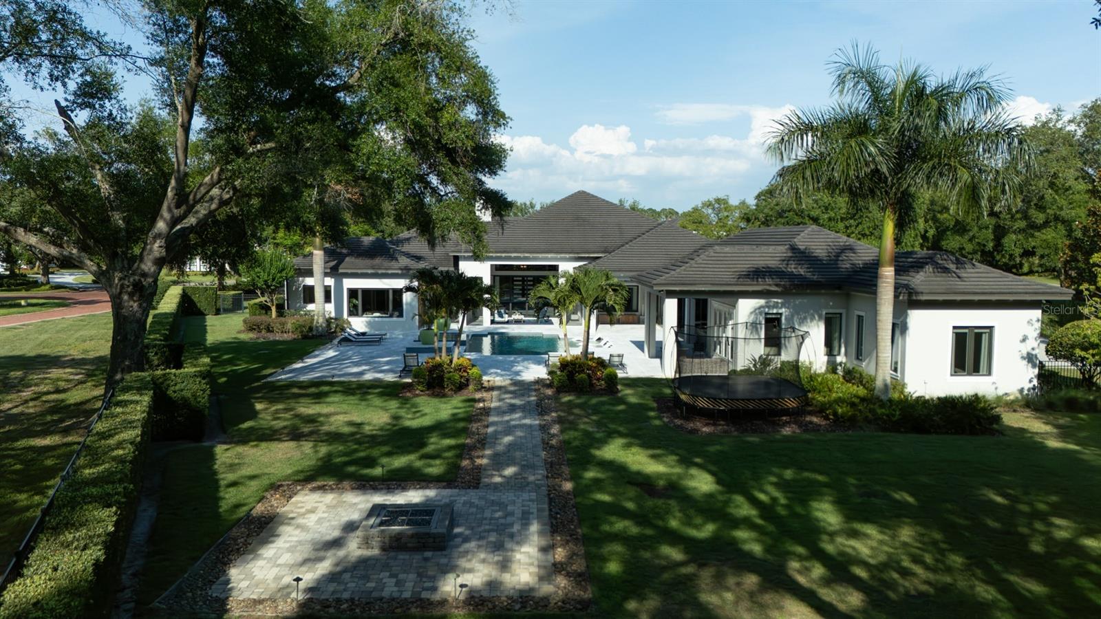 3428 Chaine Du Lac Blvd