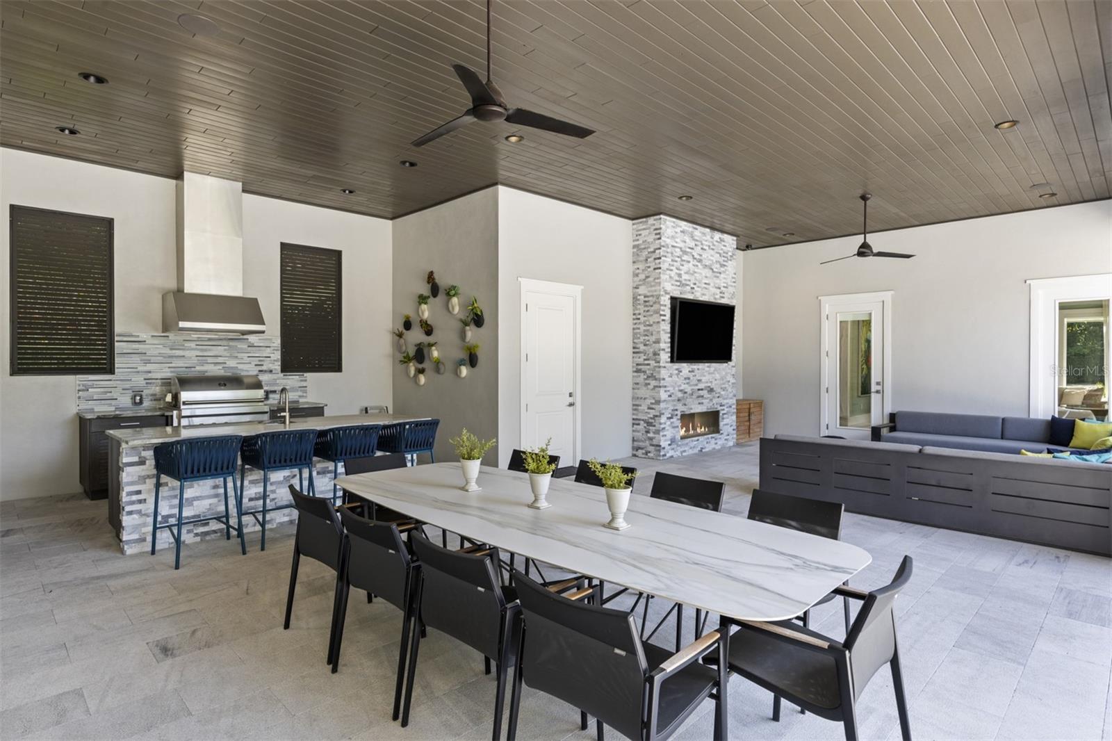 3428 Chaine Du Lac Blvd