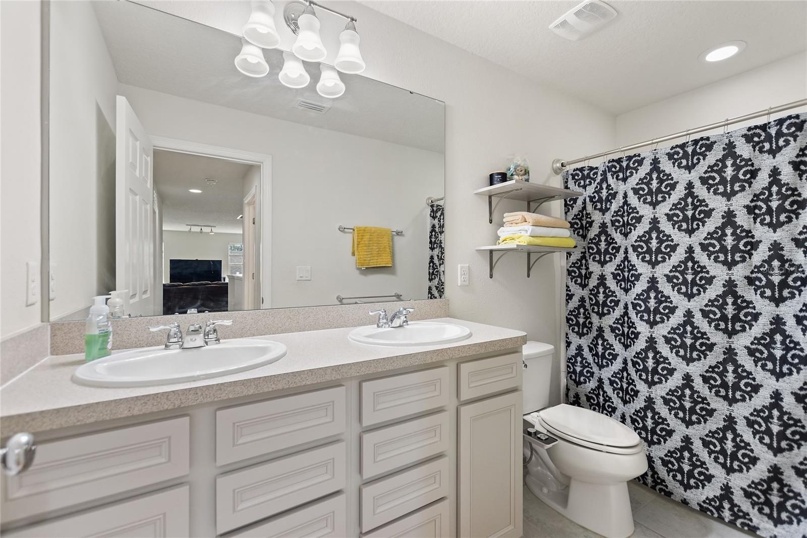 17244 Goldcrest Loop