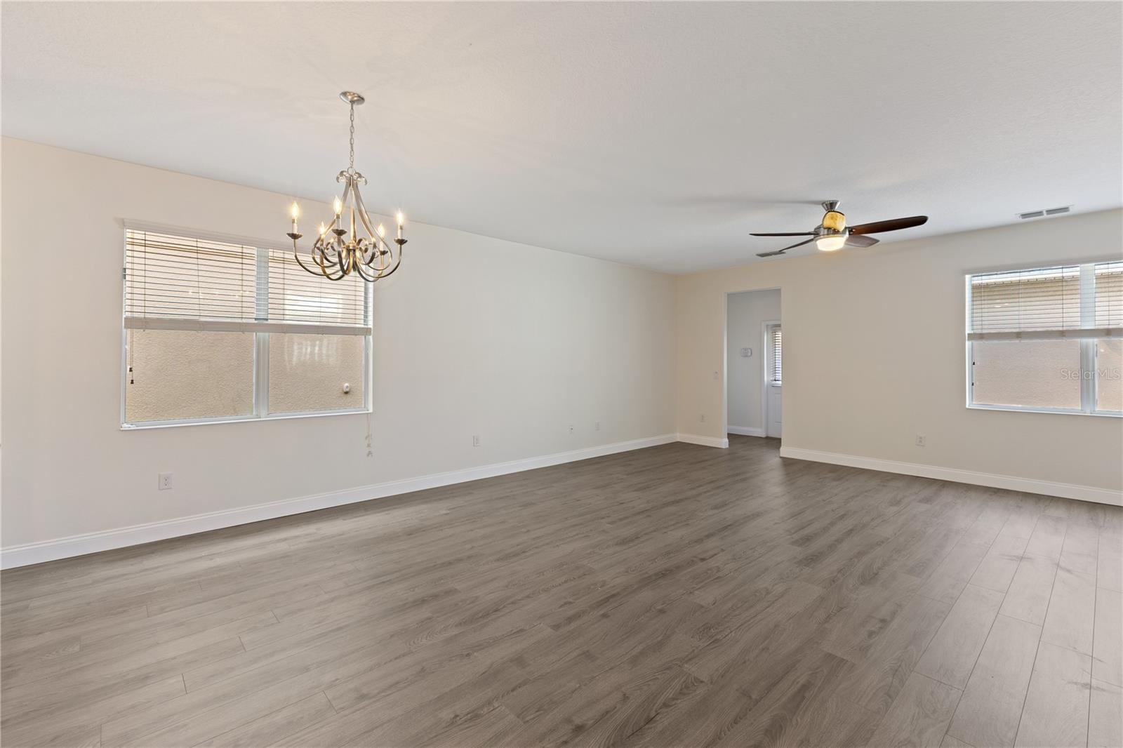 15229 Evergreen Oak Loop
