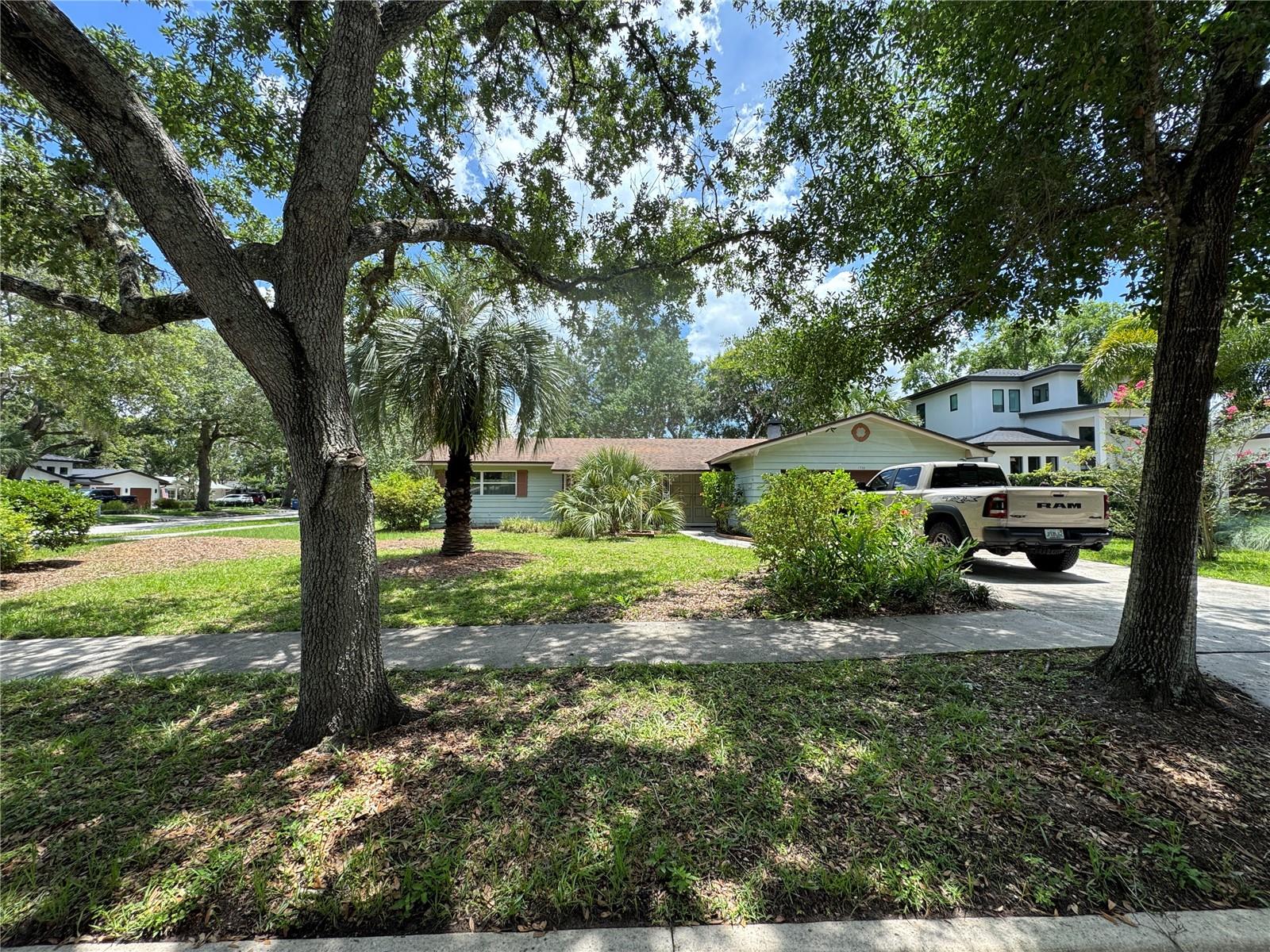 1730 Oneco Ave