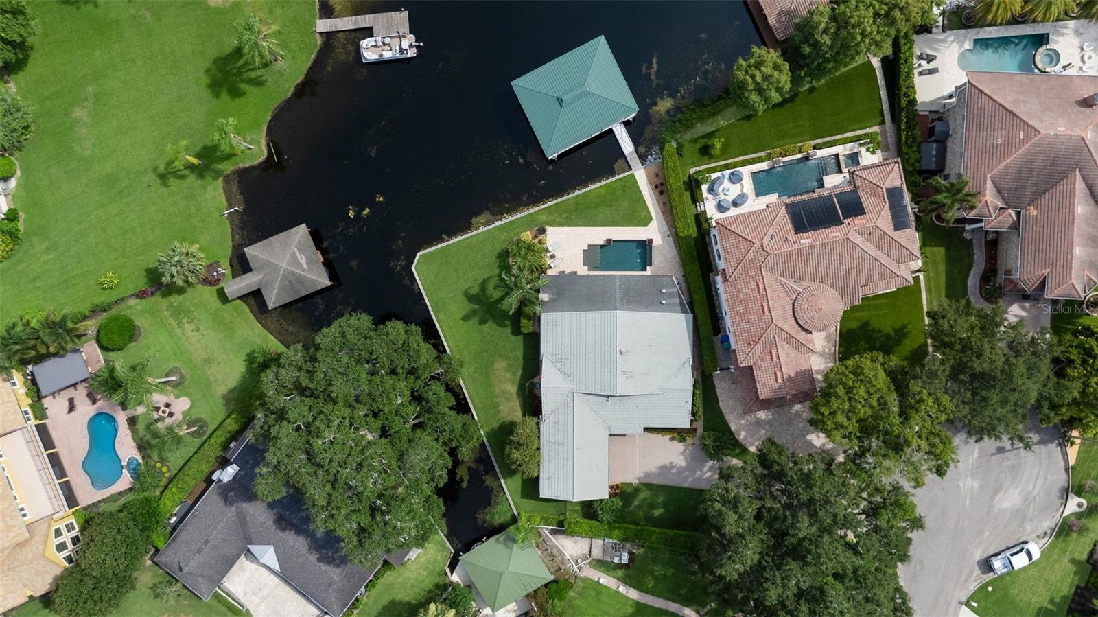 9070 Ron Den Ln