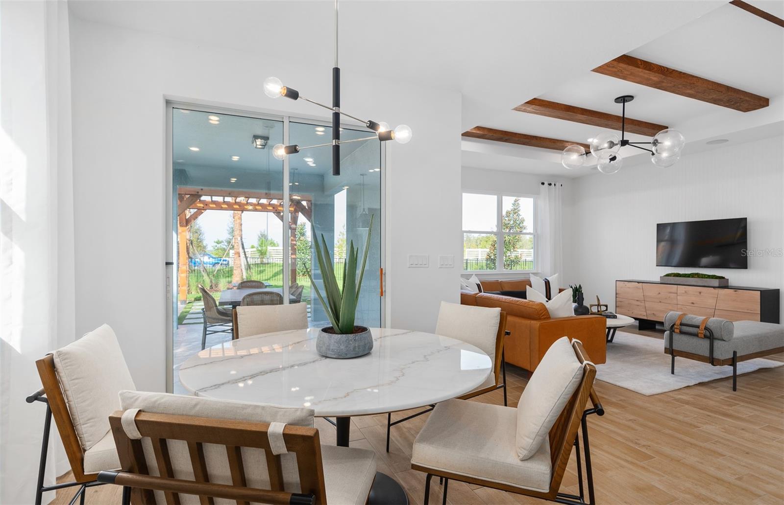 6792 WILLOW VIEW AVE