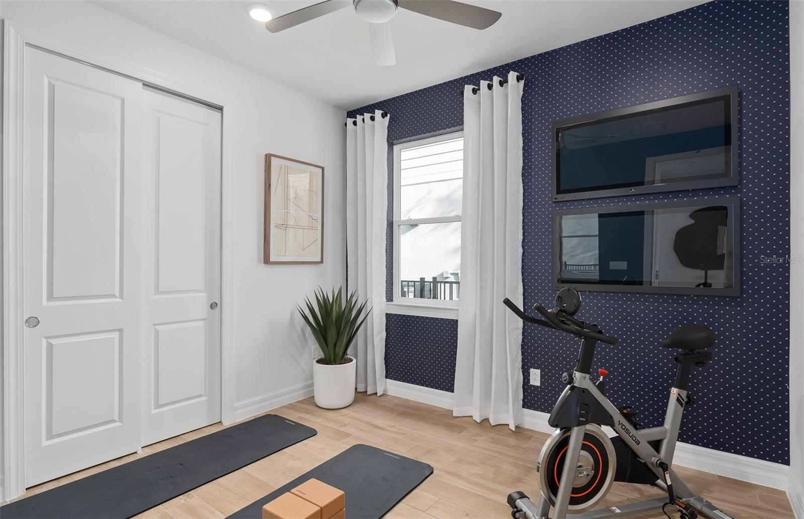 6792 WILLOW VIEW AVE