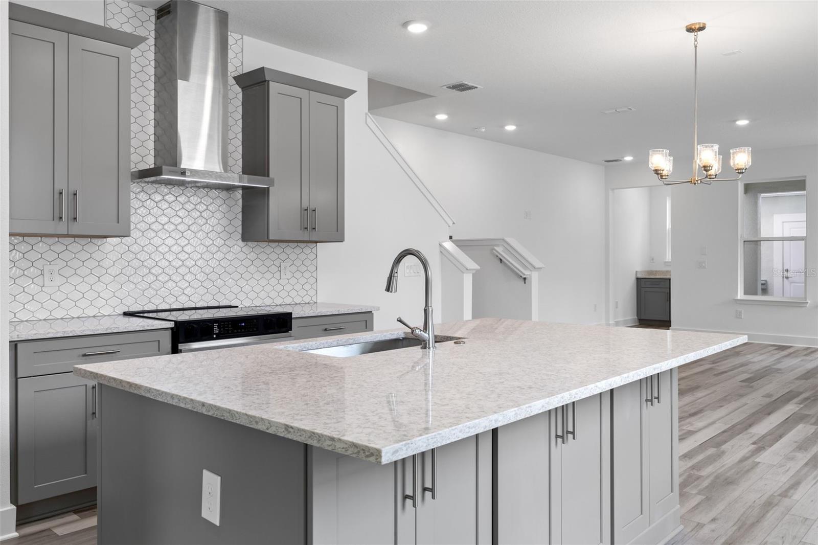 13817 Luna Harvest Ave