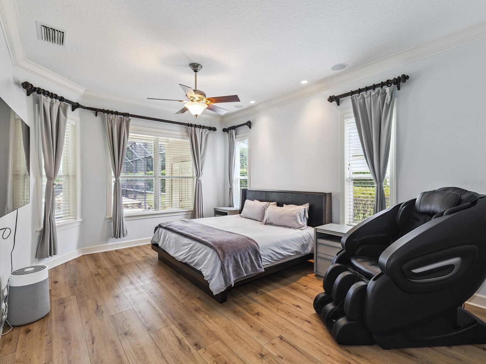 5232 Tildens Grove Blvd