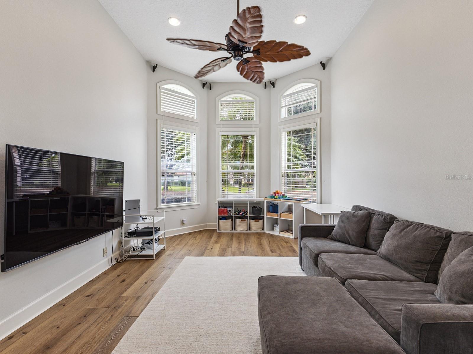 5232 Tildens Grove Blvd