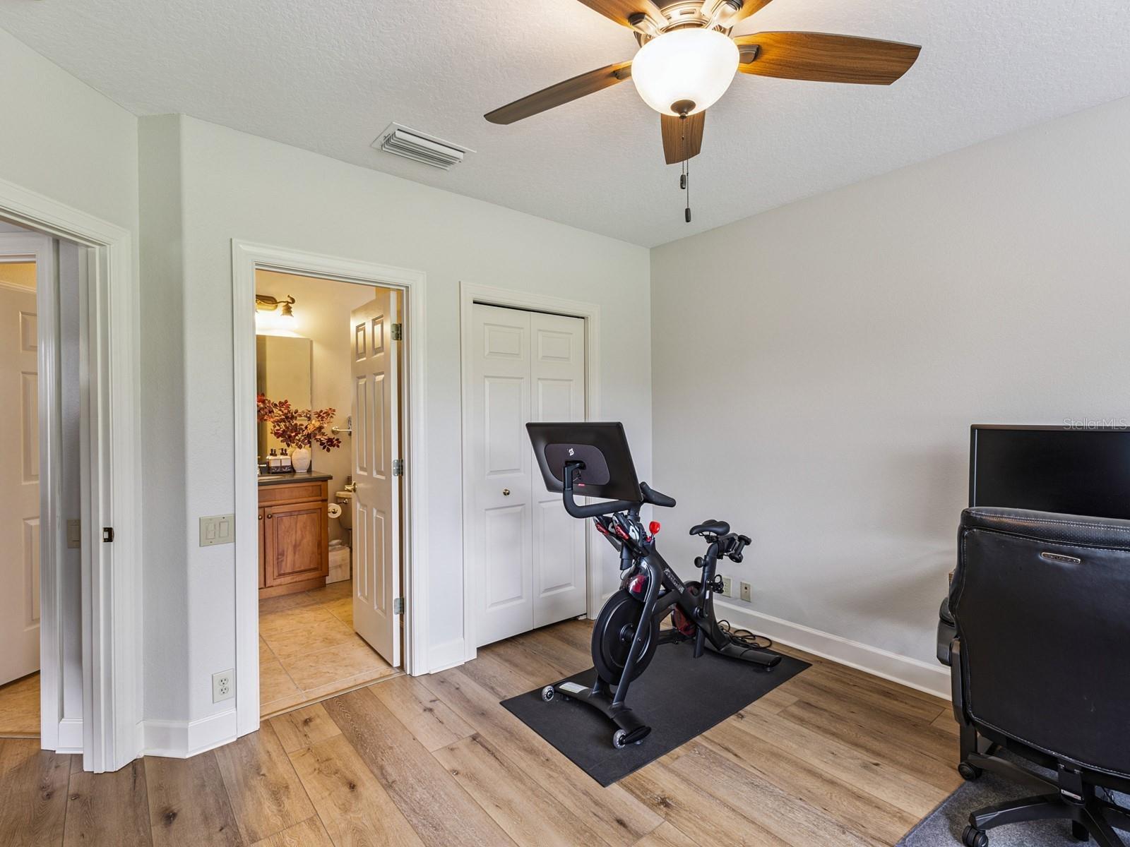 5232 Tildens Grove Blvd