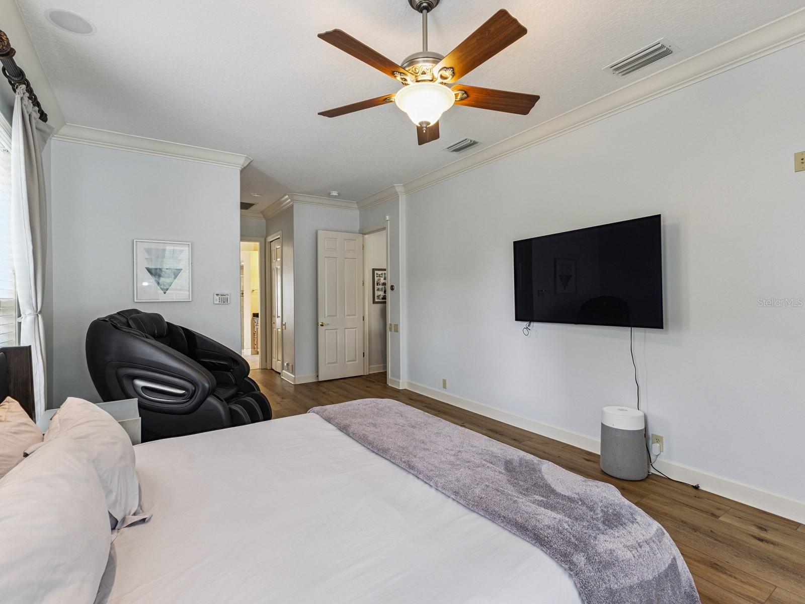 5232 Tildens Grove Blvd