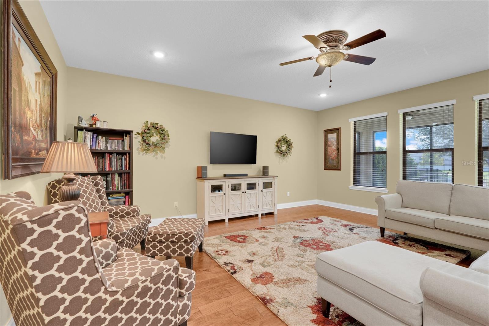 8337 VIVARO ISLE WAY