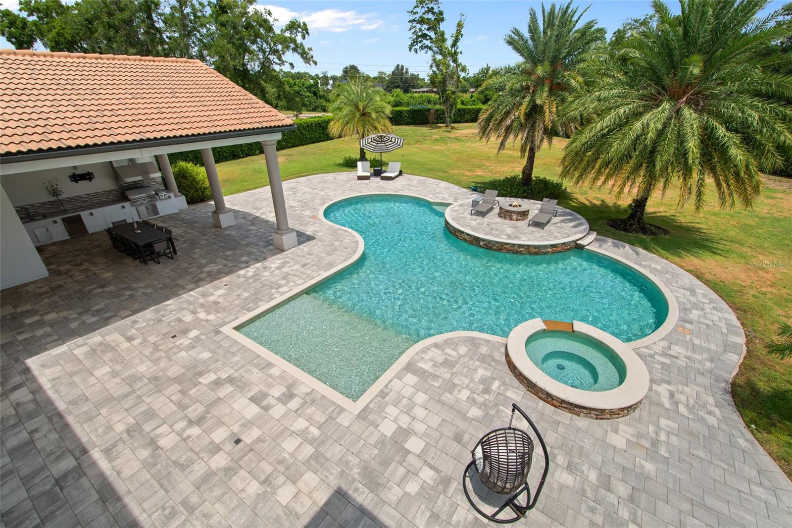 4077 Isabella Cir