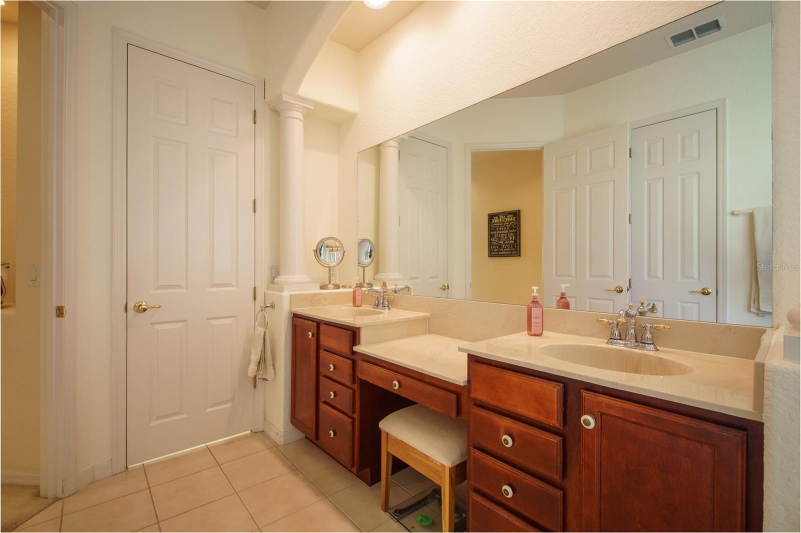 14321 Hampshire Bay Cir