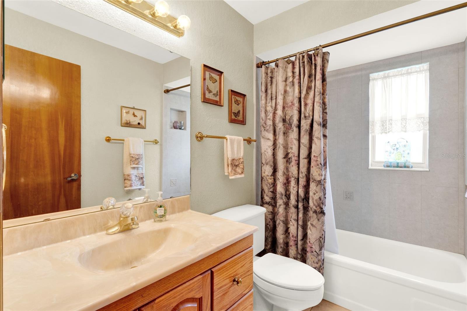 1009 Woodall Dr