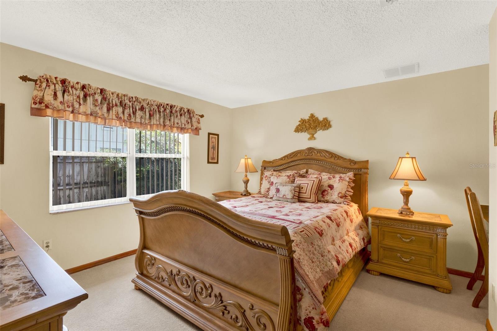 1009 Woodall Dr