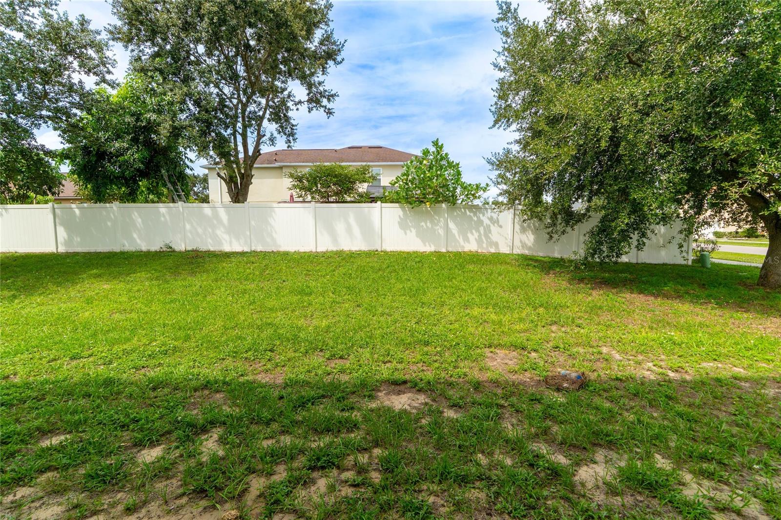 1961 Thorngate Ln