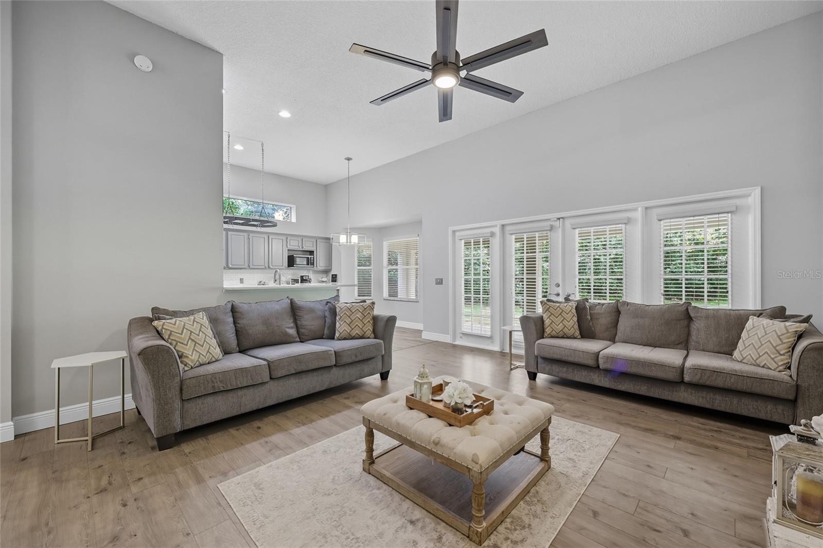 7832 Rollingridge Ct