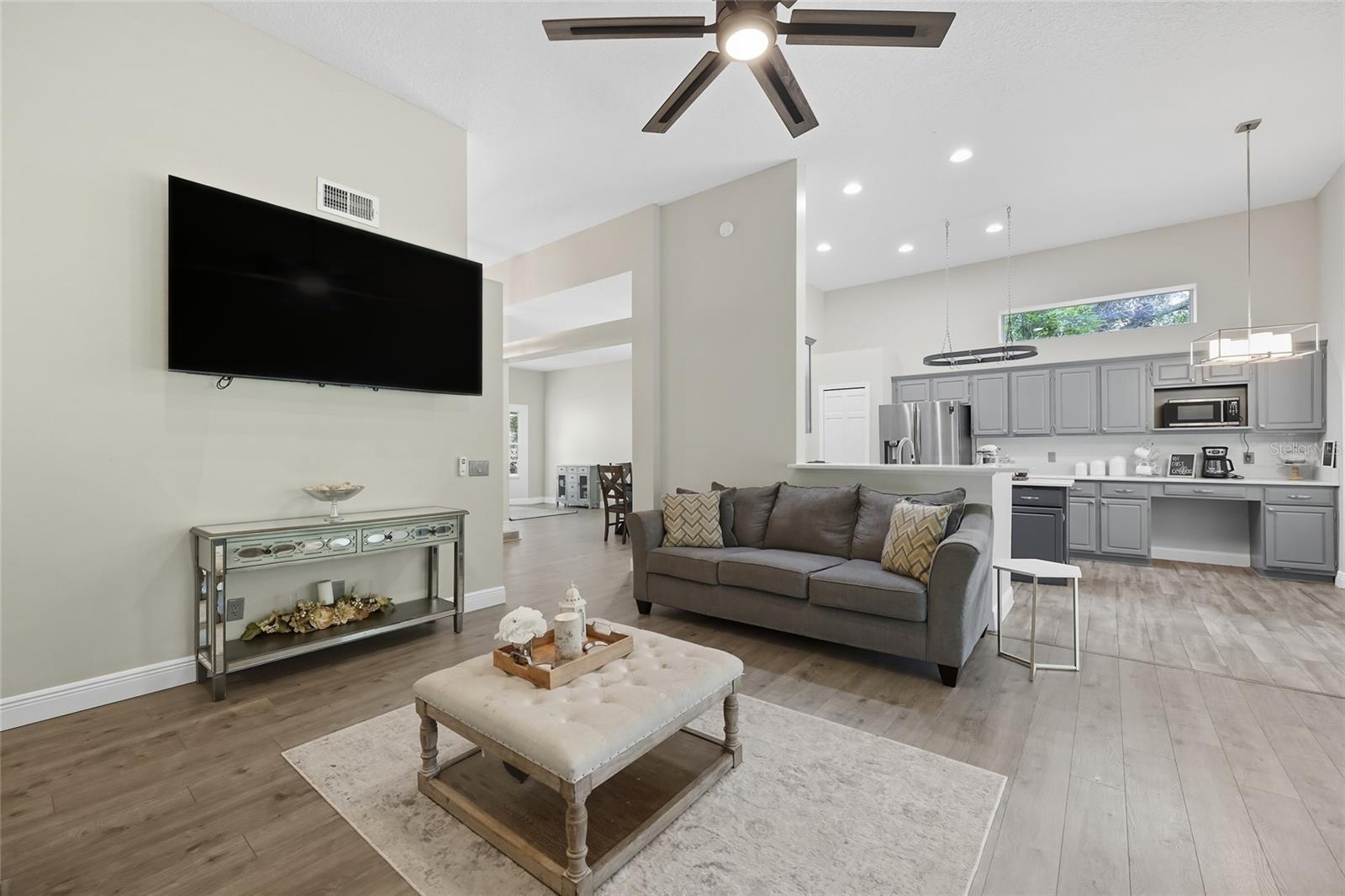 7832 Rollingridge Ct