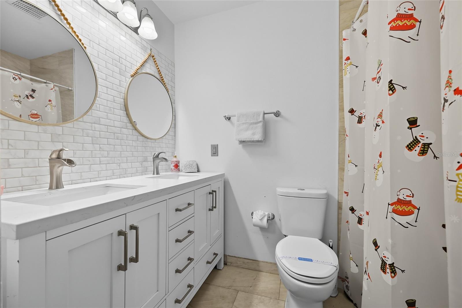 7832 Rollingridge Ct