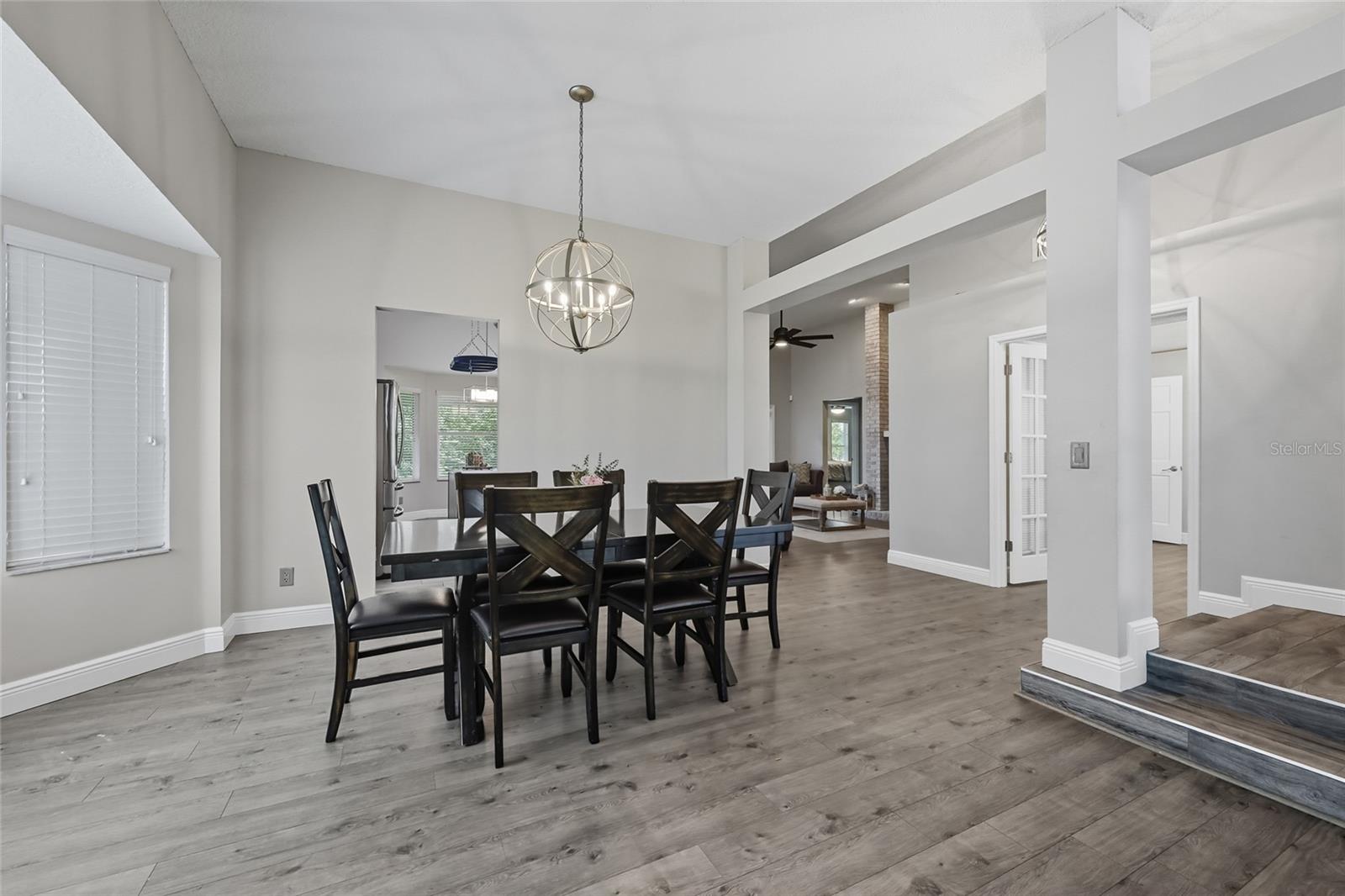 7832 Rollingridge Ct