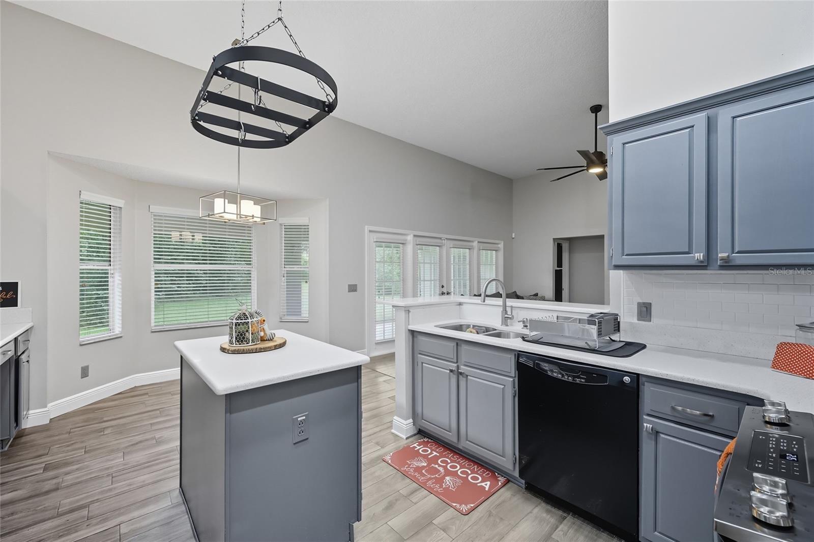 7832 Rollingridge Ct