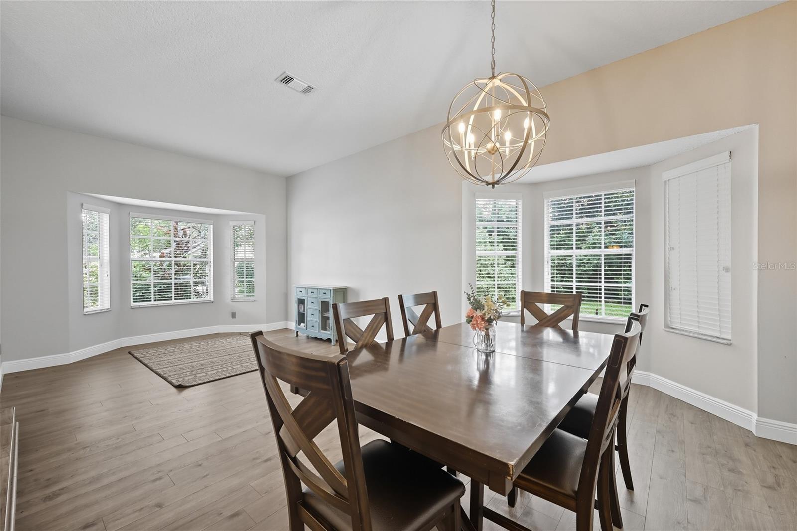 7832 Rollingridge Ct