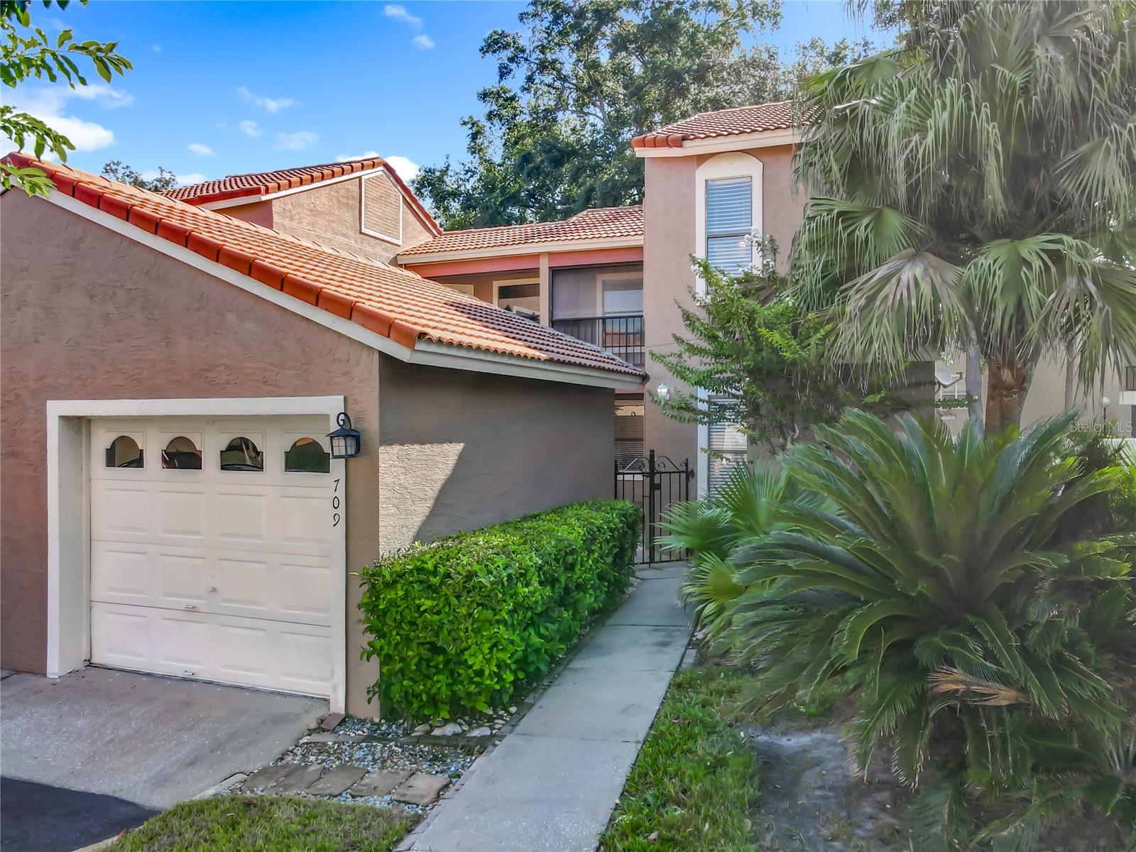 709 LIGHTHOUSE CT