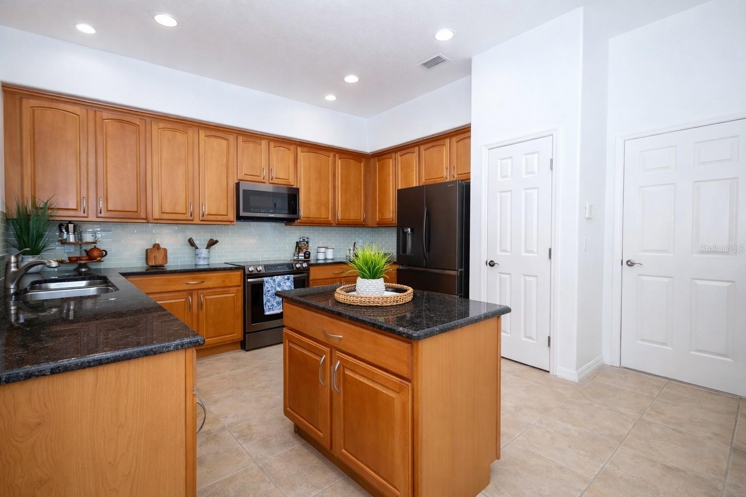 8766 THE ESPLANADE #23