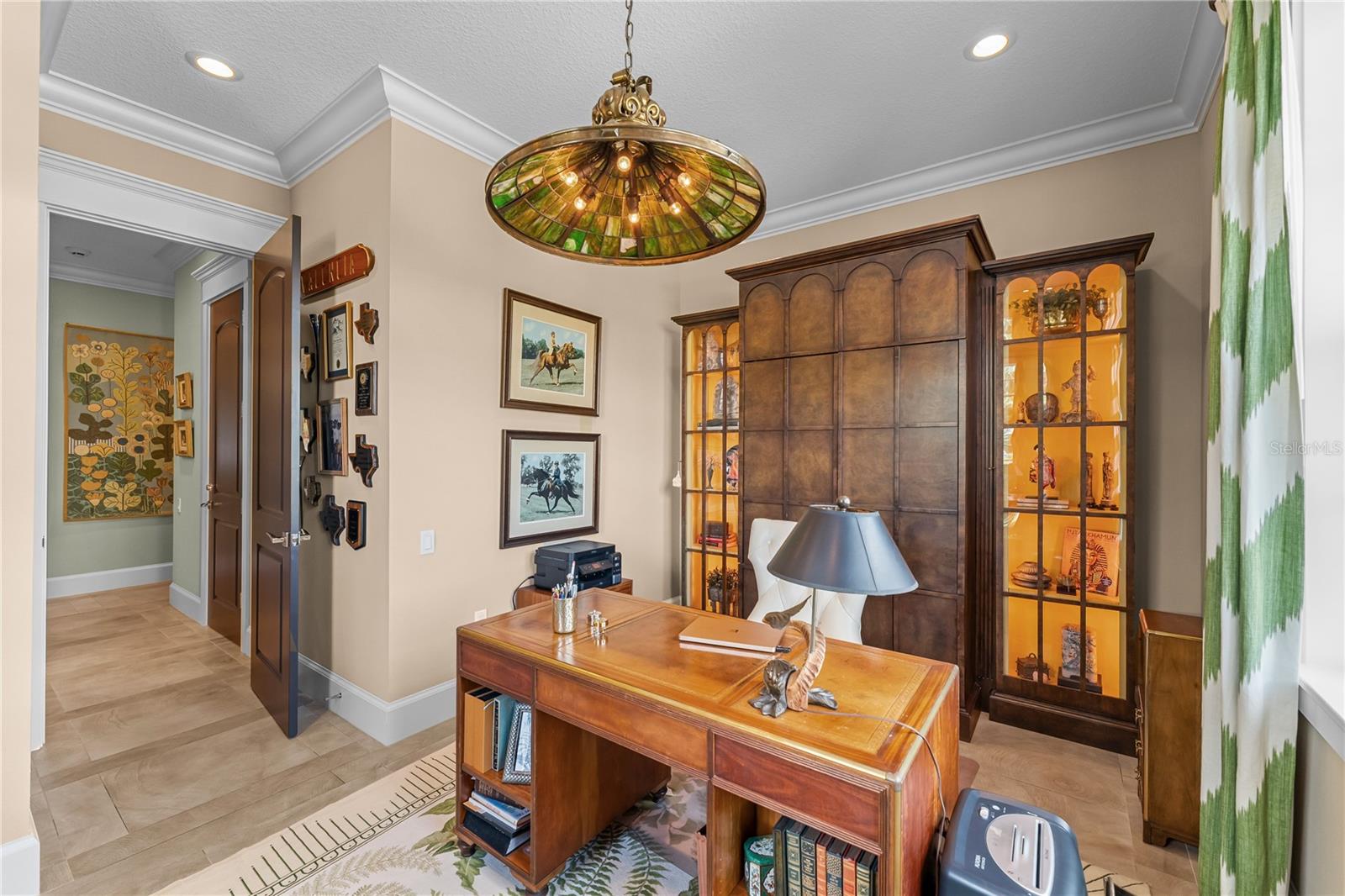 414 MEANDERING WAY