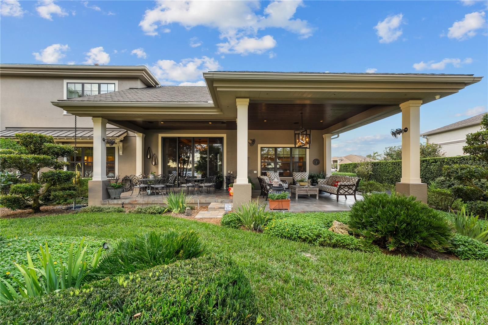 414 MEANDERING WAY