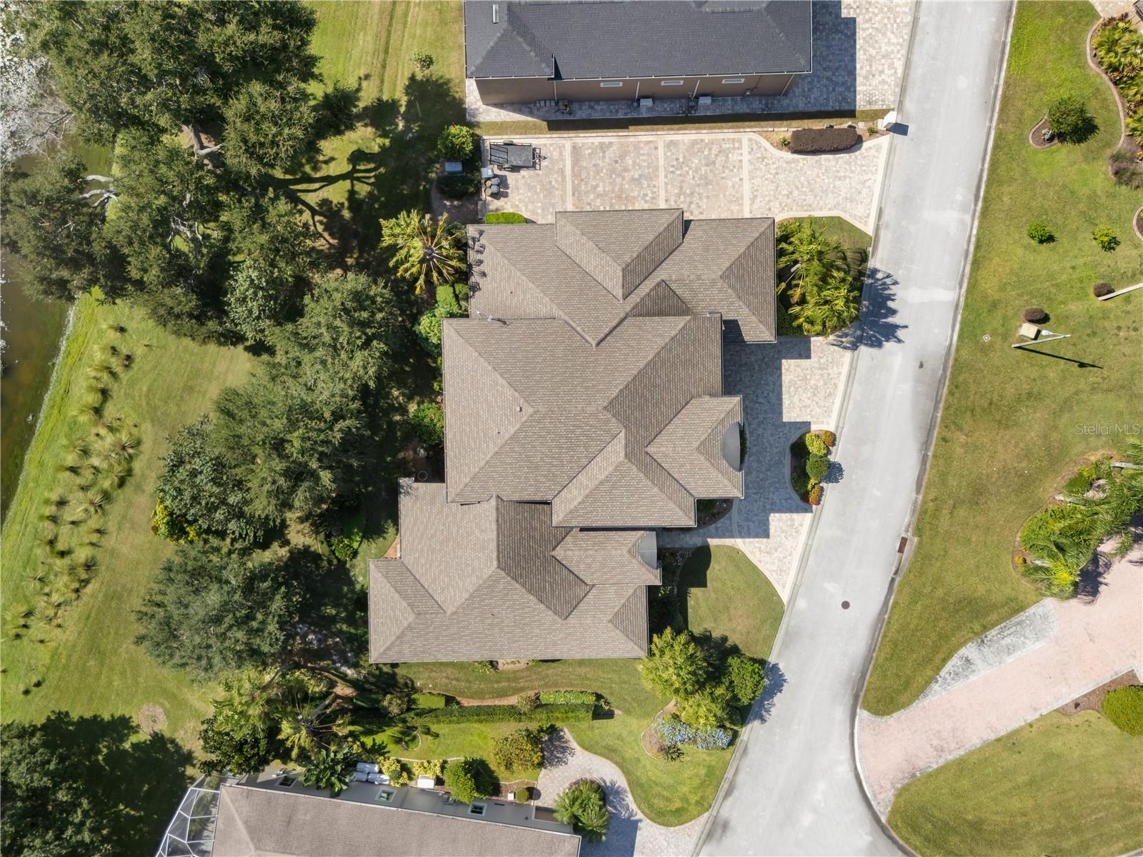 414 MEANDERING WAY