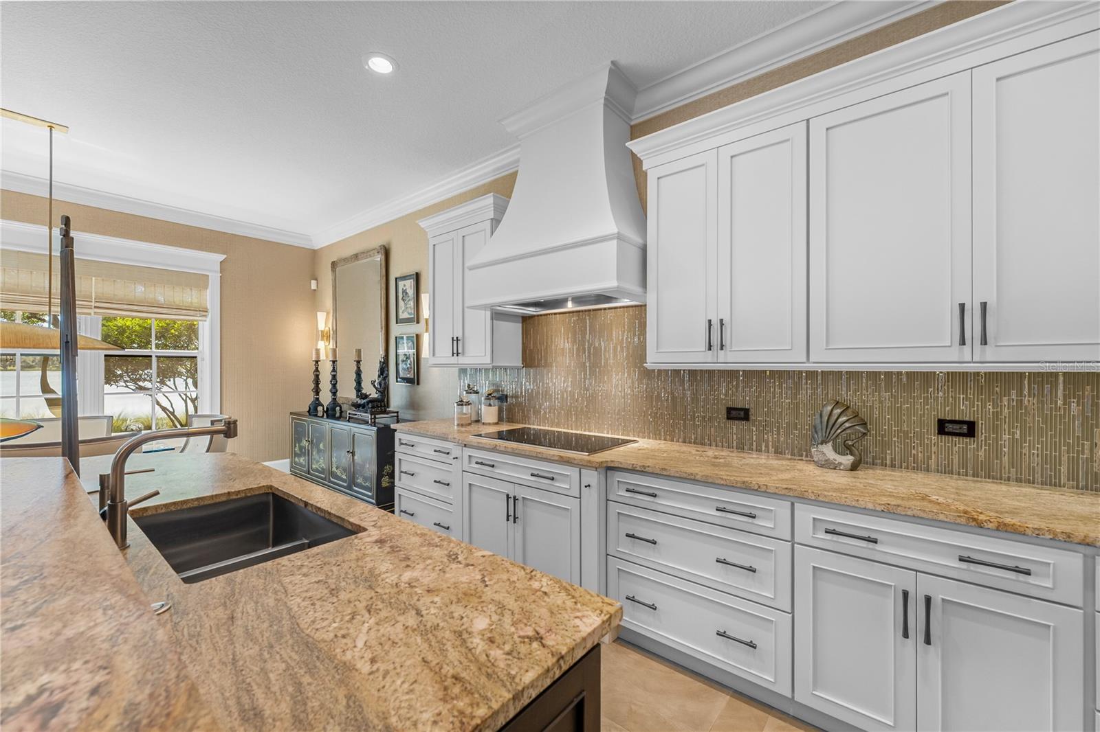 414 MEANDERING WAY