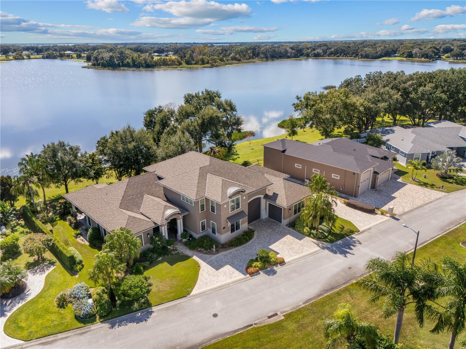 414 MEANDERING WAY