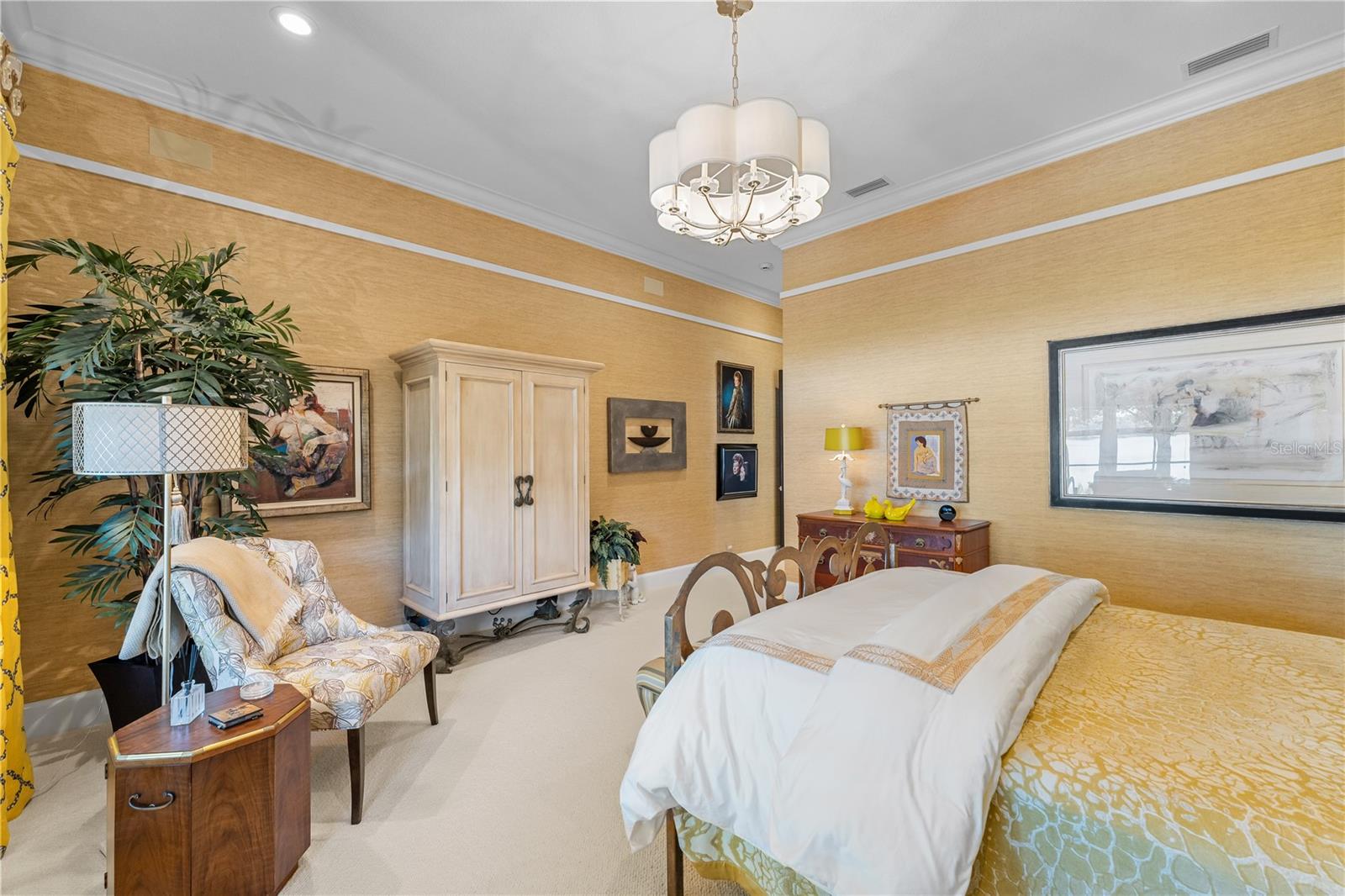 414 MEANDERING WAY