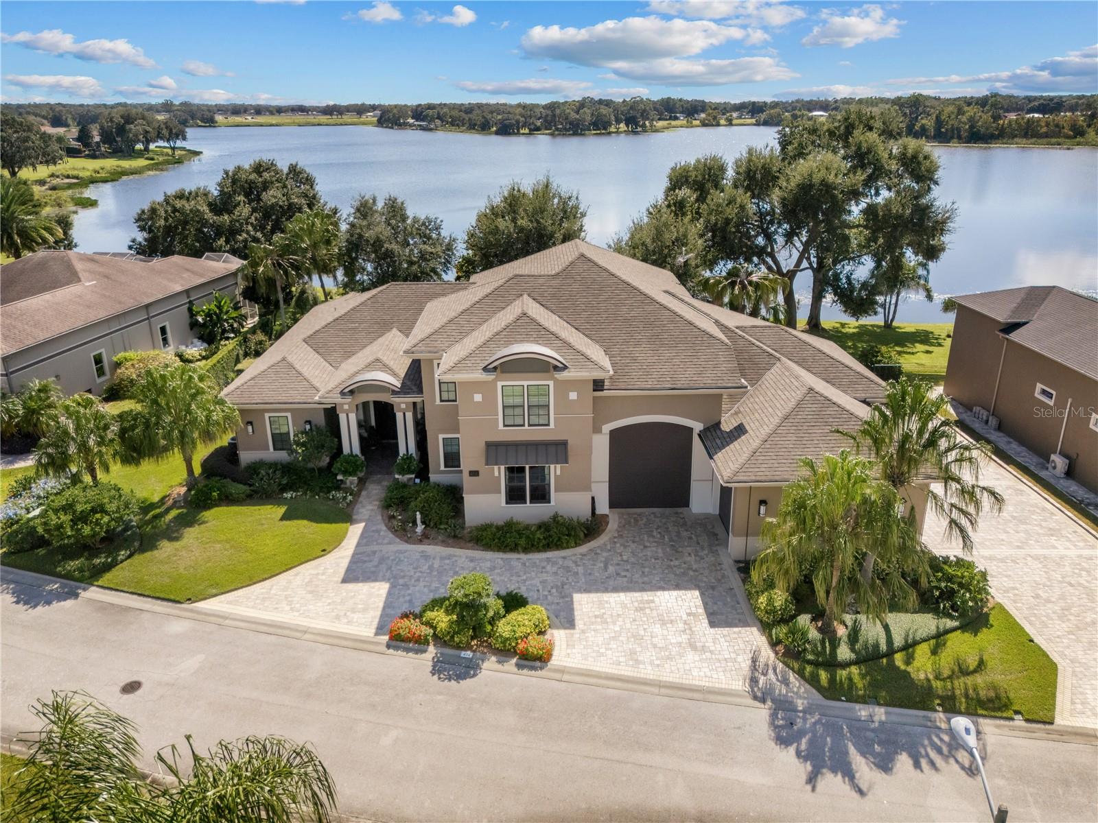 414 MEANDERING WAY