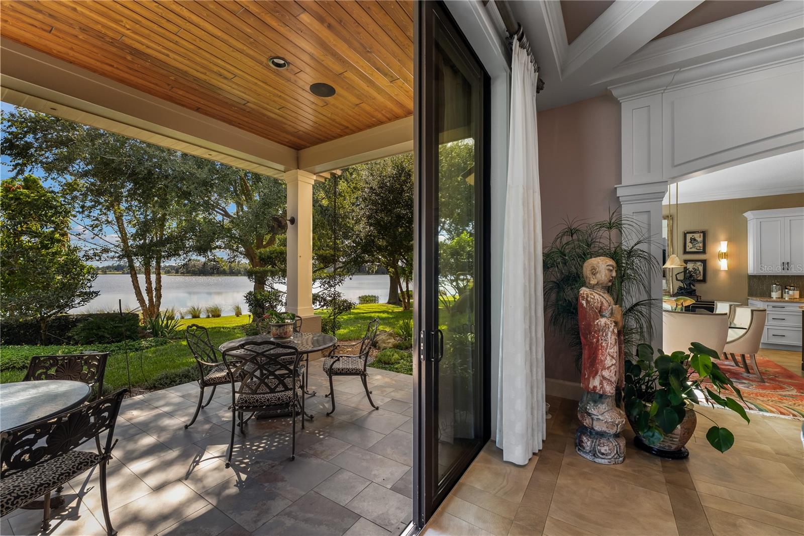 414 MEANDERING WAY