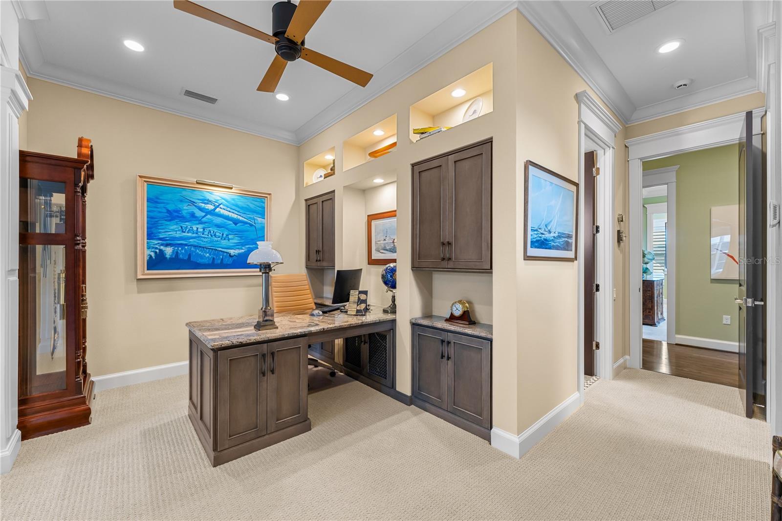 414 MEANDERING WAY