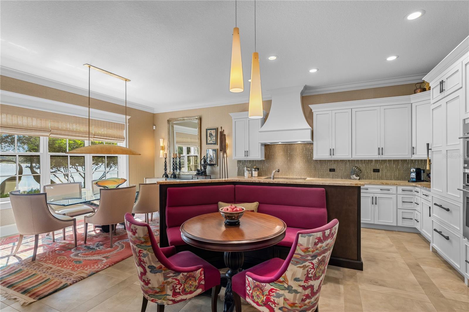 414 MEANDERING WAY