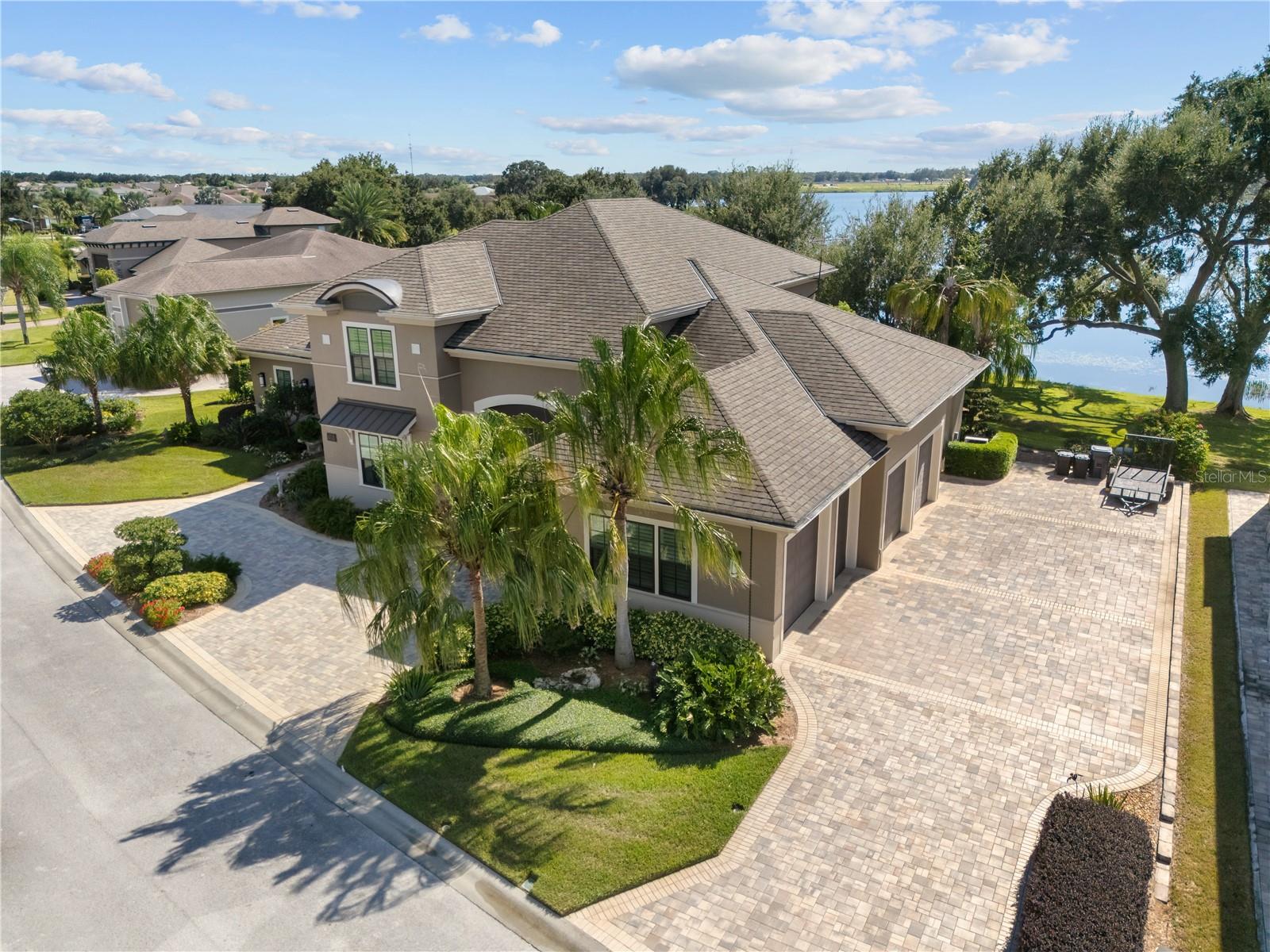 414 MEANDERING WAY